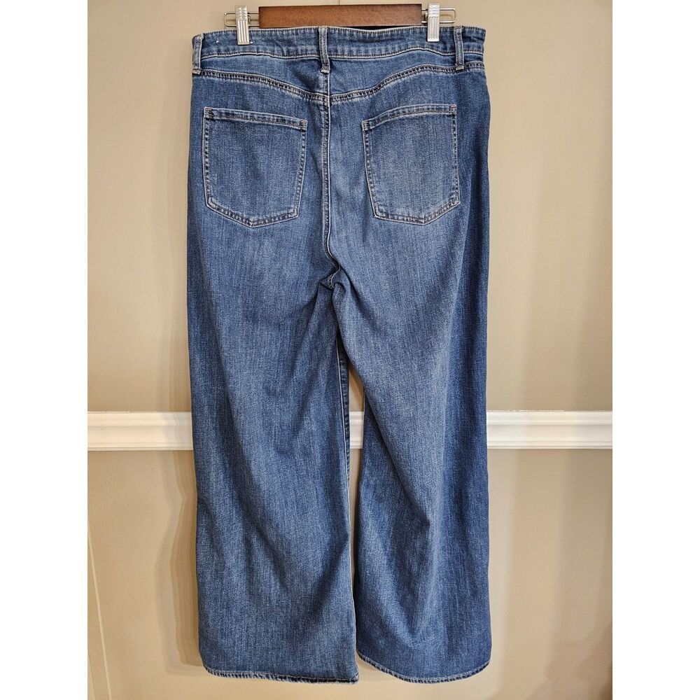 Chico’s High Rise Wide Leg Jeans Size 2.5R Medium Wash Stretch Denim - Picture 2 of 7